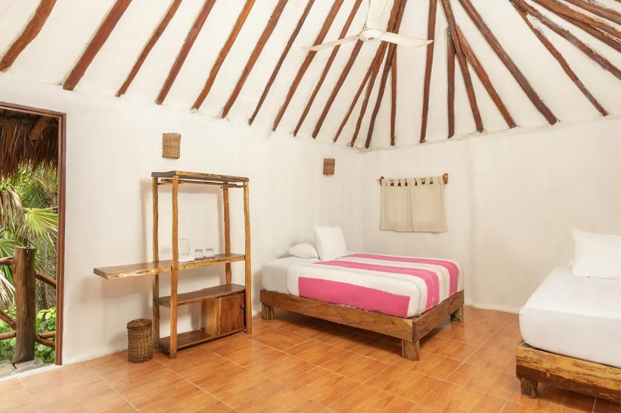 Деревянный коттедж Yaxchen Tulum Cabanas & Cenote