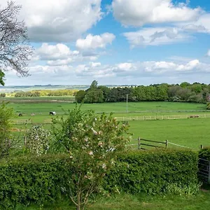 https://willerby-grange-cottage.yorkshirehotels.net
