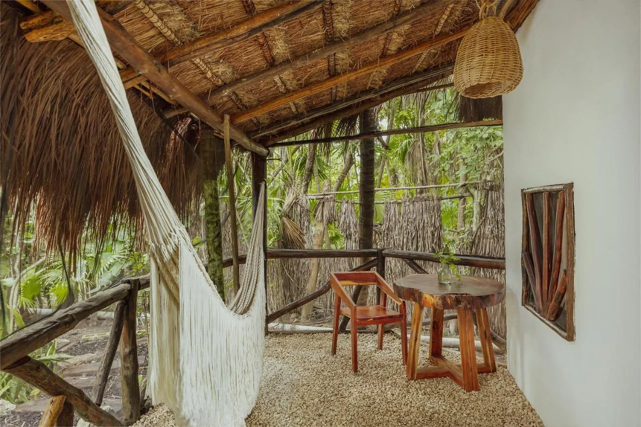 Lodge Yaxchen Tulum Cabanas & Cenote Messico