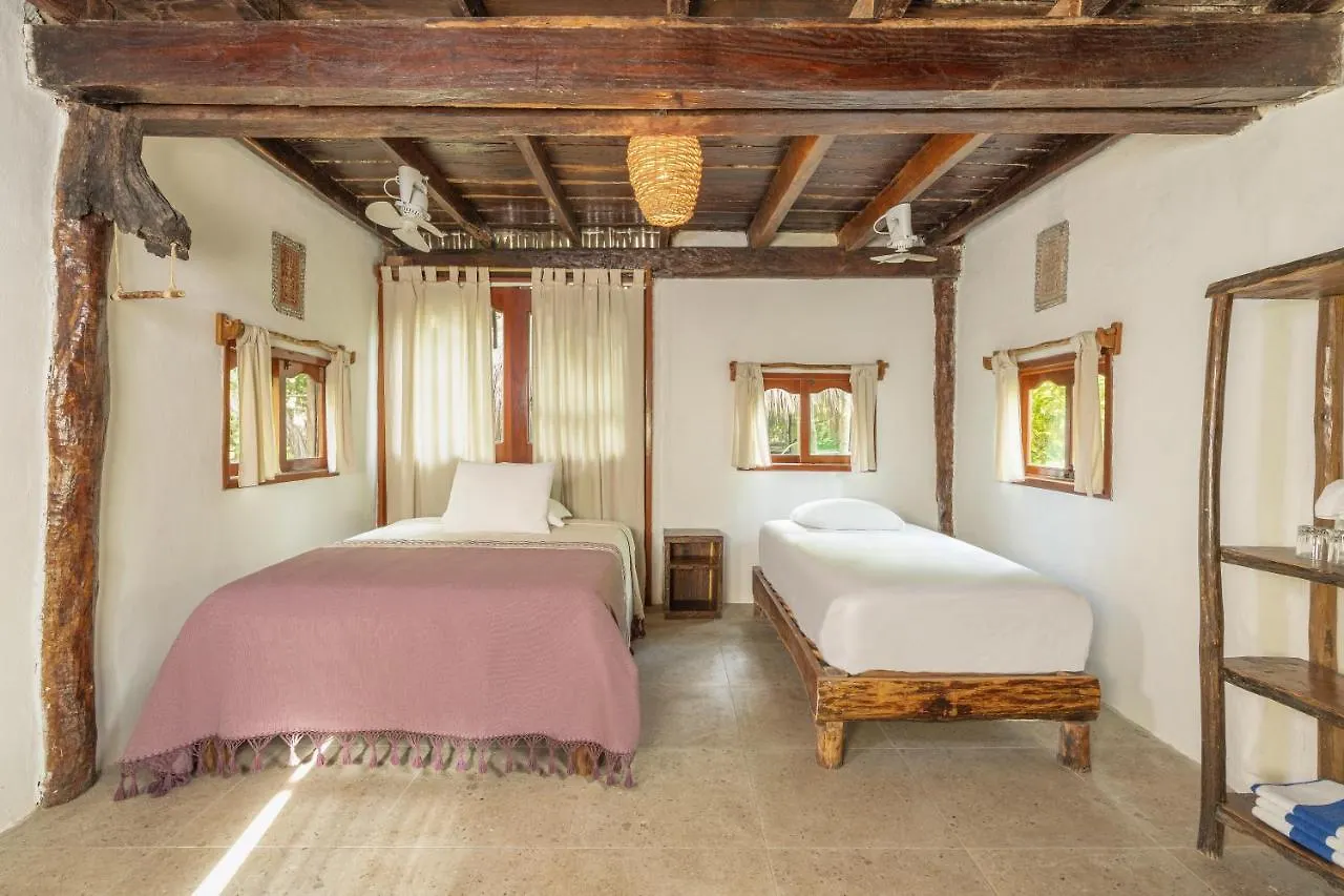 Yaxchen Tulum Cabanas & Cenote Messico