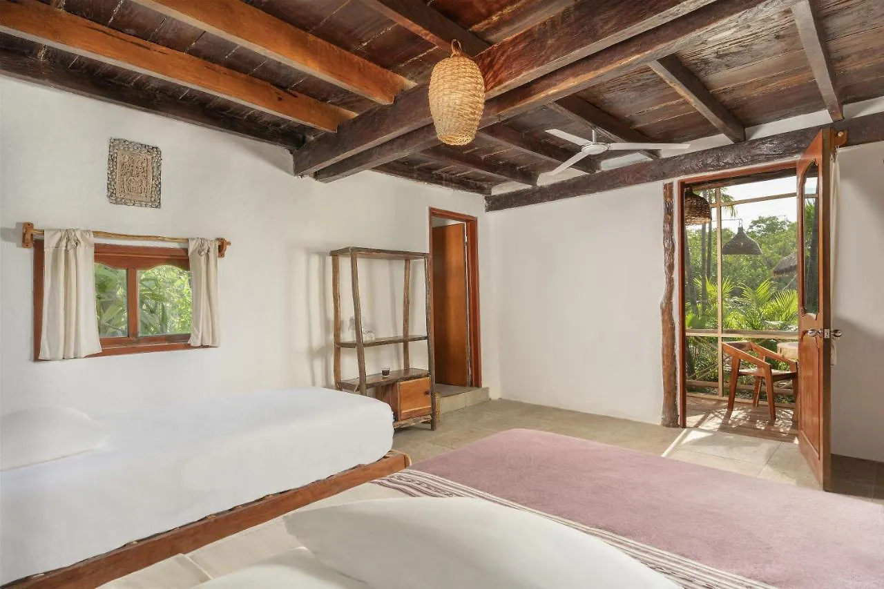 Yaxchen Tulum Cabanas & Cenote 0*,