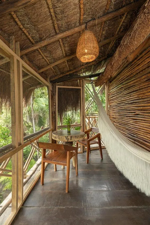 Yaxchen Tulum Cabanas & Cenote Lodge