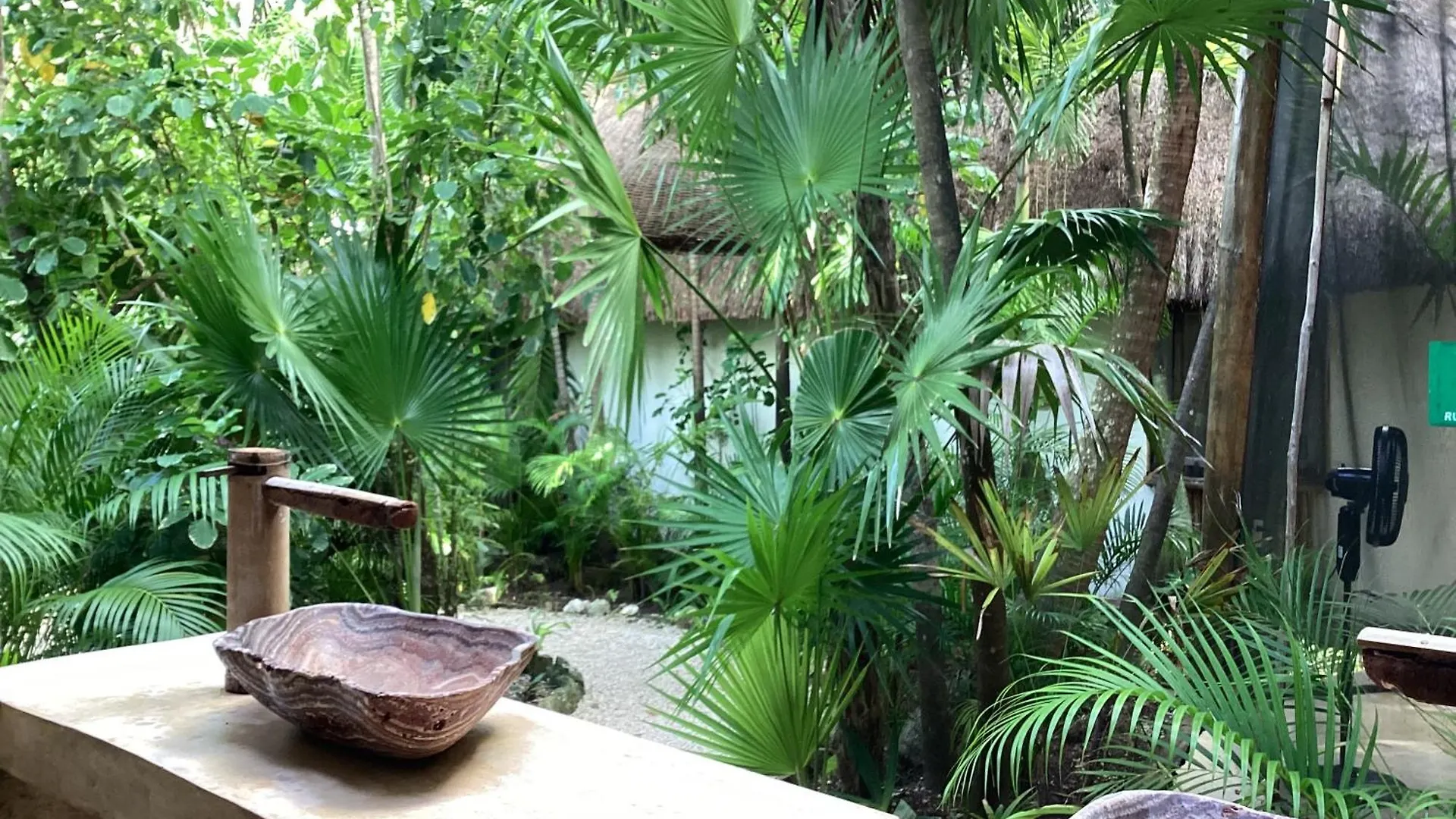 Yaxchen Tulum Cabanas & Cenote Lodge
